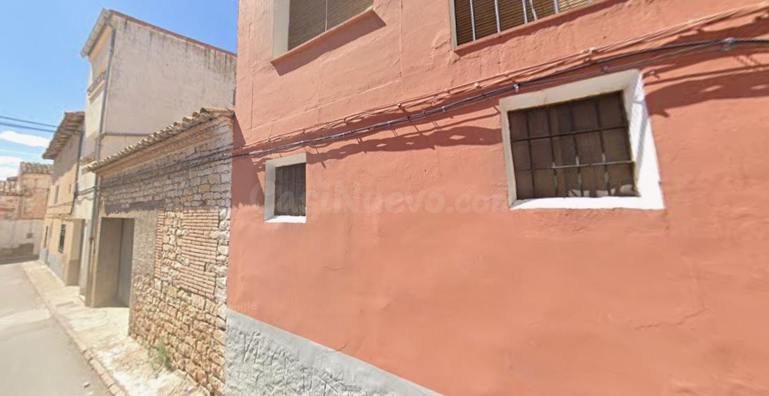 Se vende casa OKUPA en Calle Santa Bárbara 12 de Santa Eulal - foto 2