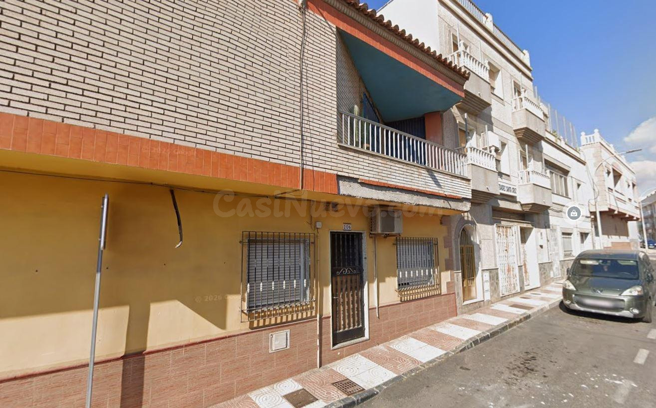 Se vende piso OKUPADO en AVENIDA JUAN BONACHERA (ROQUETES DE MAR)