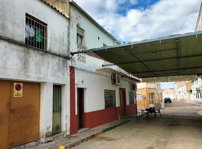 SE VENDE piso OKUPA en C PeÑ±a 2A de Madrigalejo - foto 2