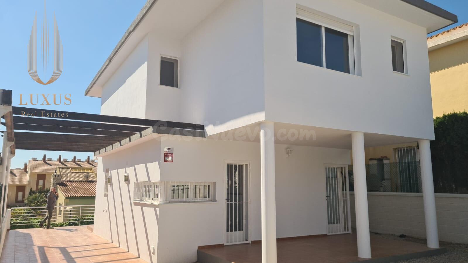 ✨ Chalet independiente con vistas al mar en La Nucía – 375.000 € ✨