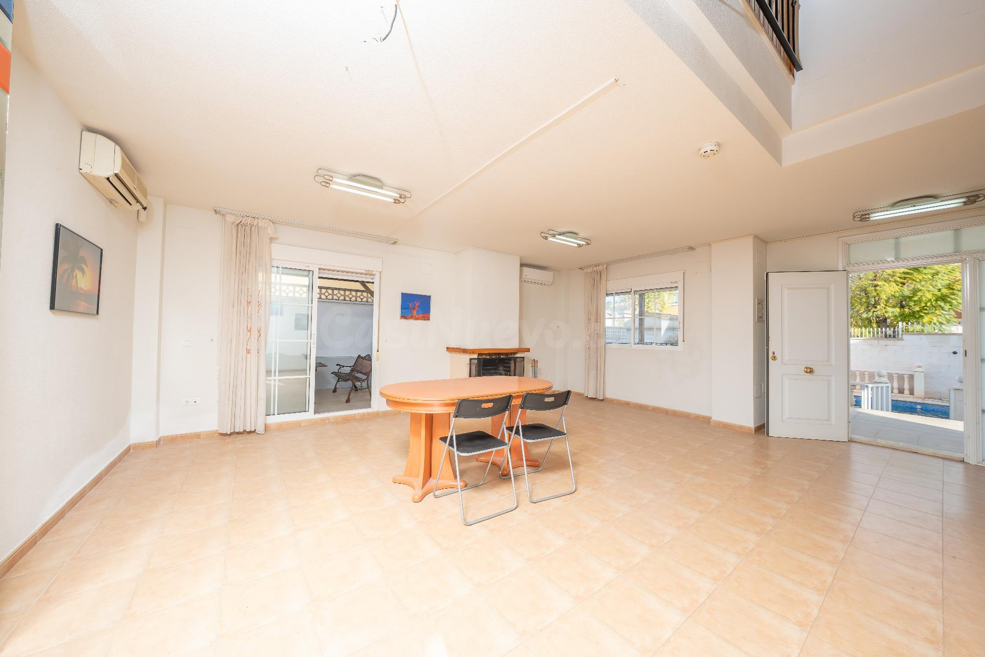 Chalet en urbanización en Aspe - foto 4