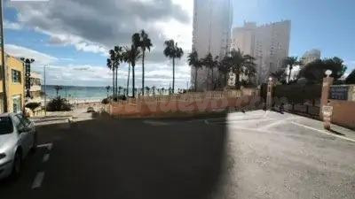 A pasos del mar en Playa Muchavista – Urbanización con piscinas y zonas deportivas