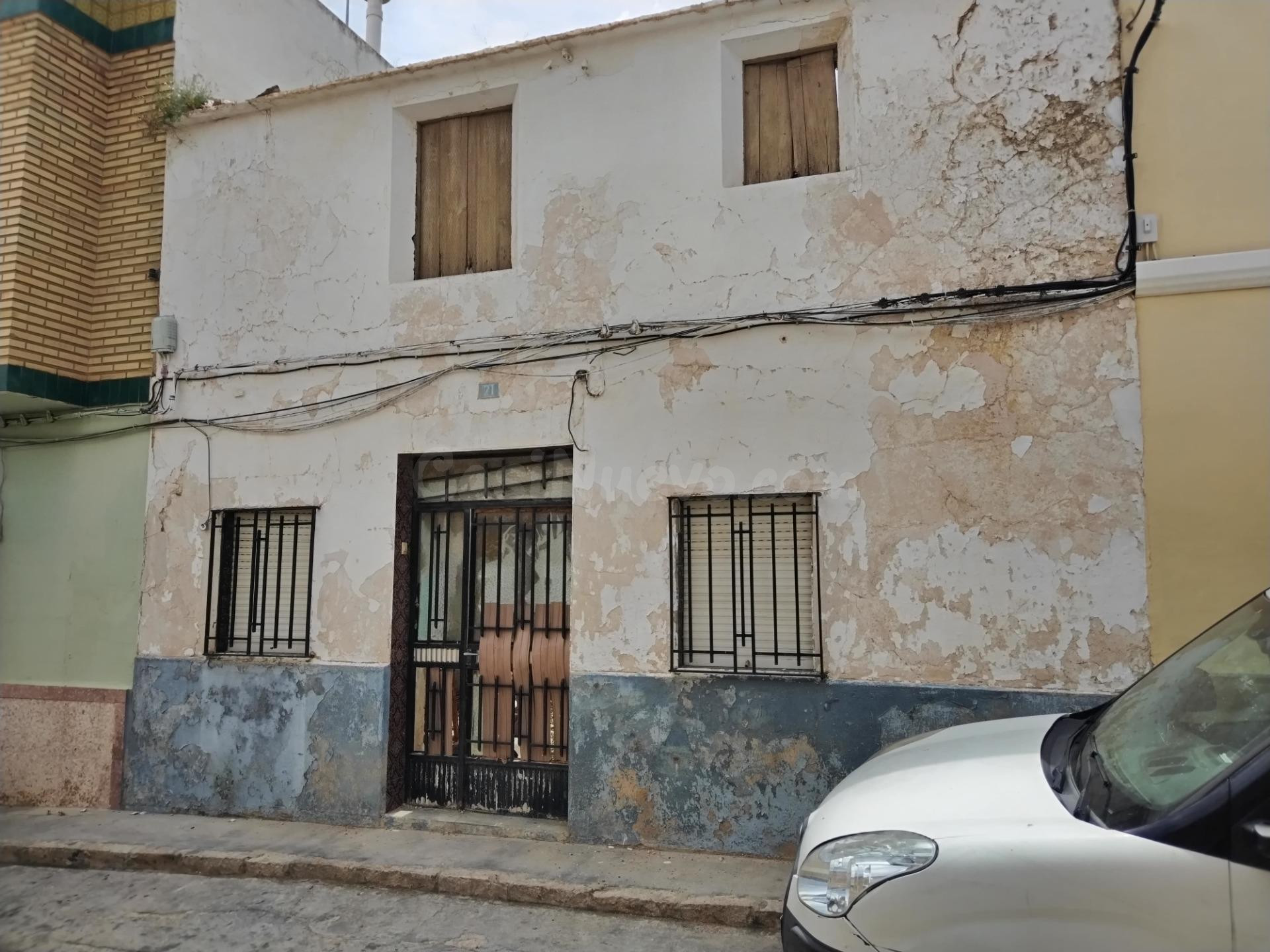 Solar urbano en venta en Llíria con proyecto y licencia concedida