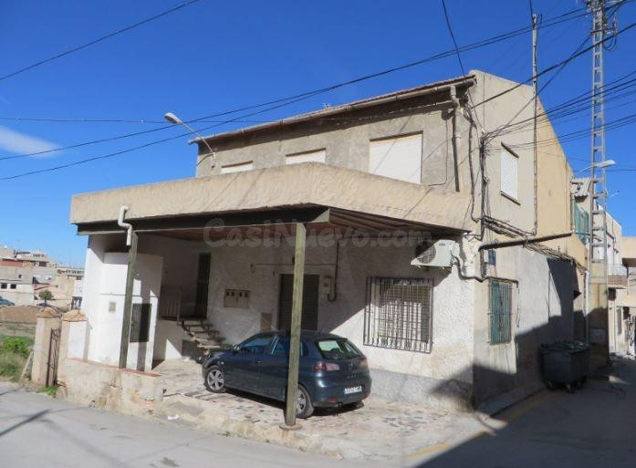 SE VENDE piso OKUPA en C SIERRA ESPUÑA  4 de Murcia