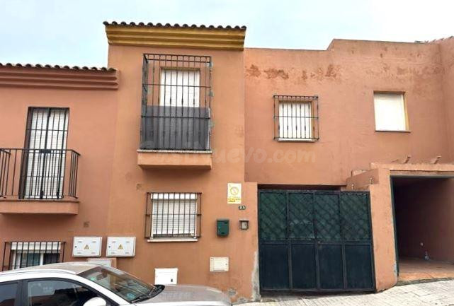 SE VENDE casa adosada OKUPA en Alcala Algeciras (Cádiz)