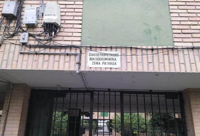 SE VENDE piso OKUPA en C Sidero Minera 49 de Castilleja de l