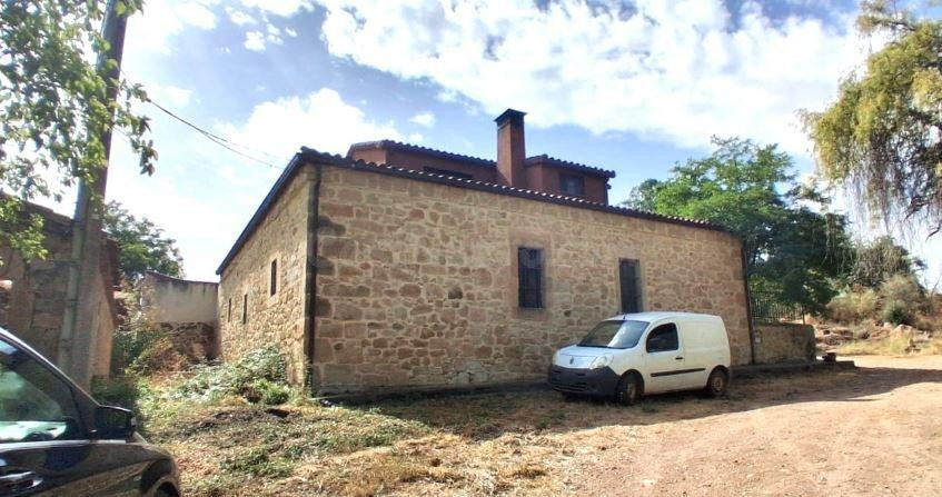 SE VENDE casa  OKUPA en C SantibaÑ±ez Rio 11 de Salamanca - foto 2