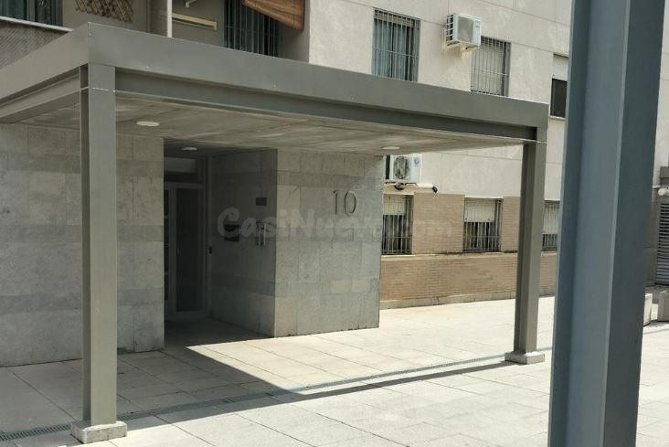 SE VENDE piso OKUPADA en Calle Tren Changay Nº 1 Sevilla (Sevilla)
