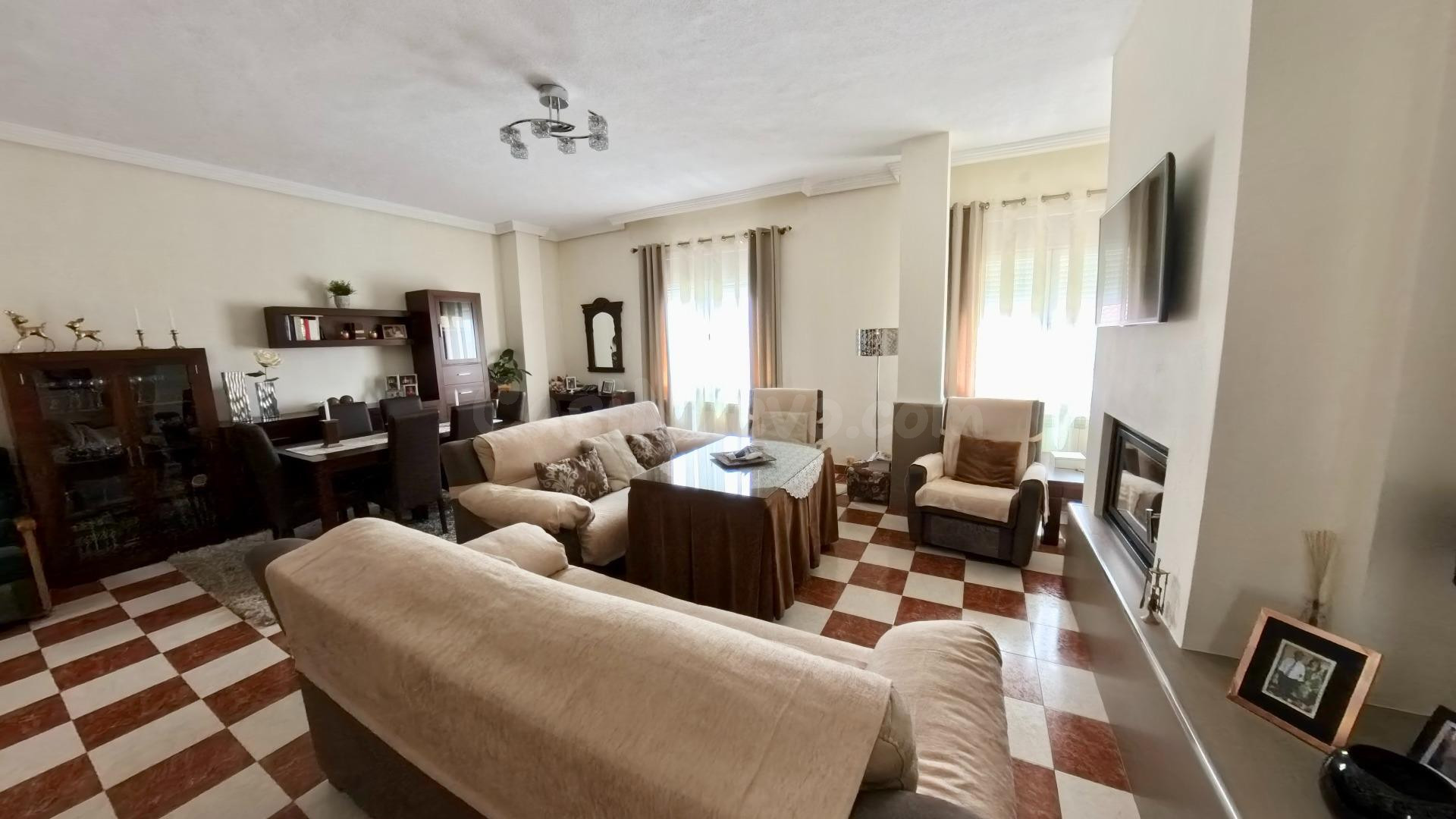Casa de lujo en venta en Campo Cámara, Castril – Vistas al valle y la montaña, amplitud y calidad