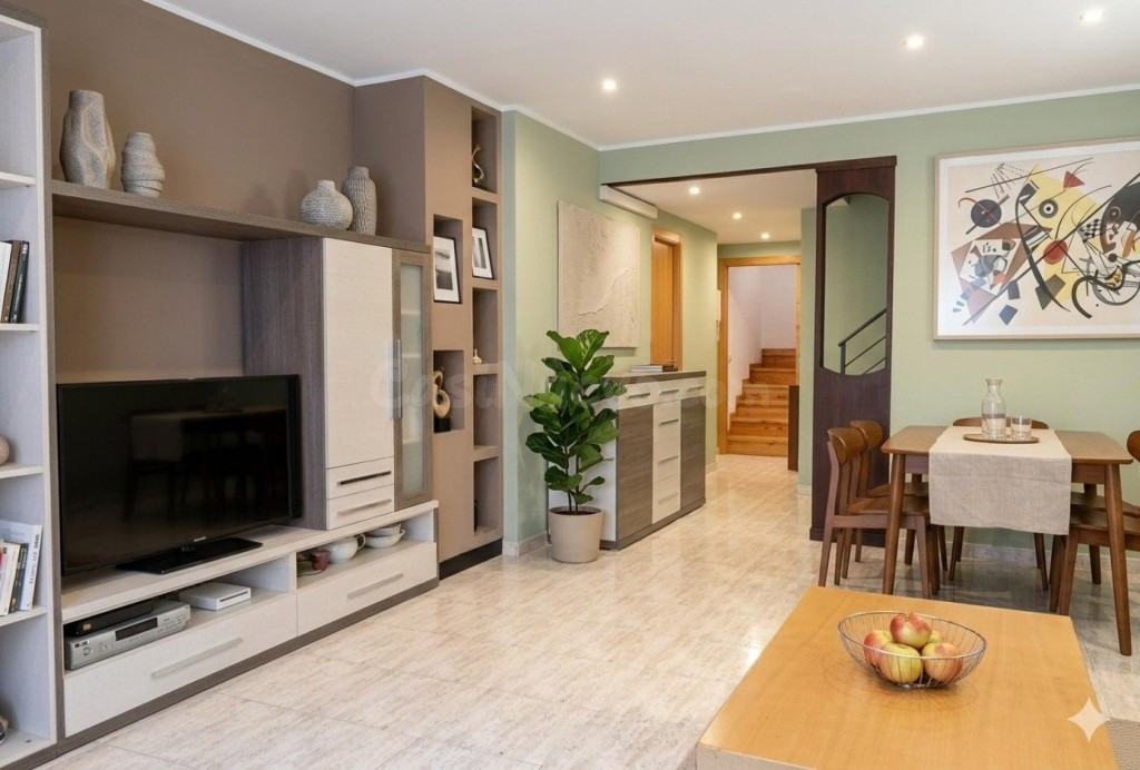 Vivienda unifamiliar adosada en Zuera – Espacio y comodidad para tu día a día