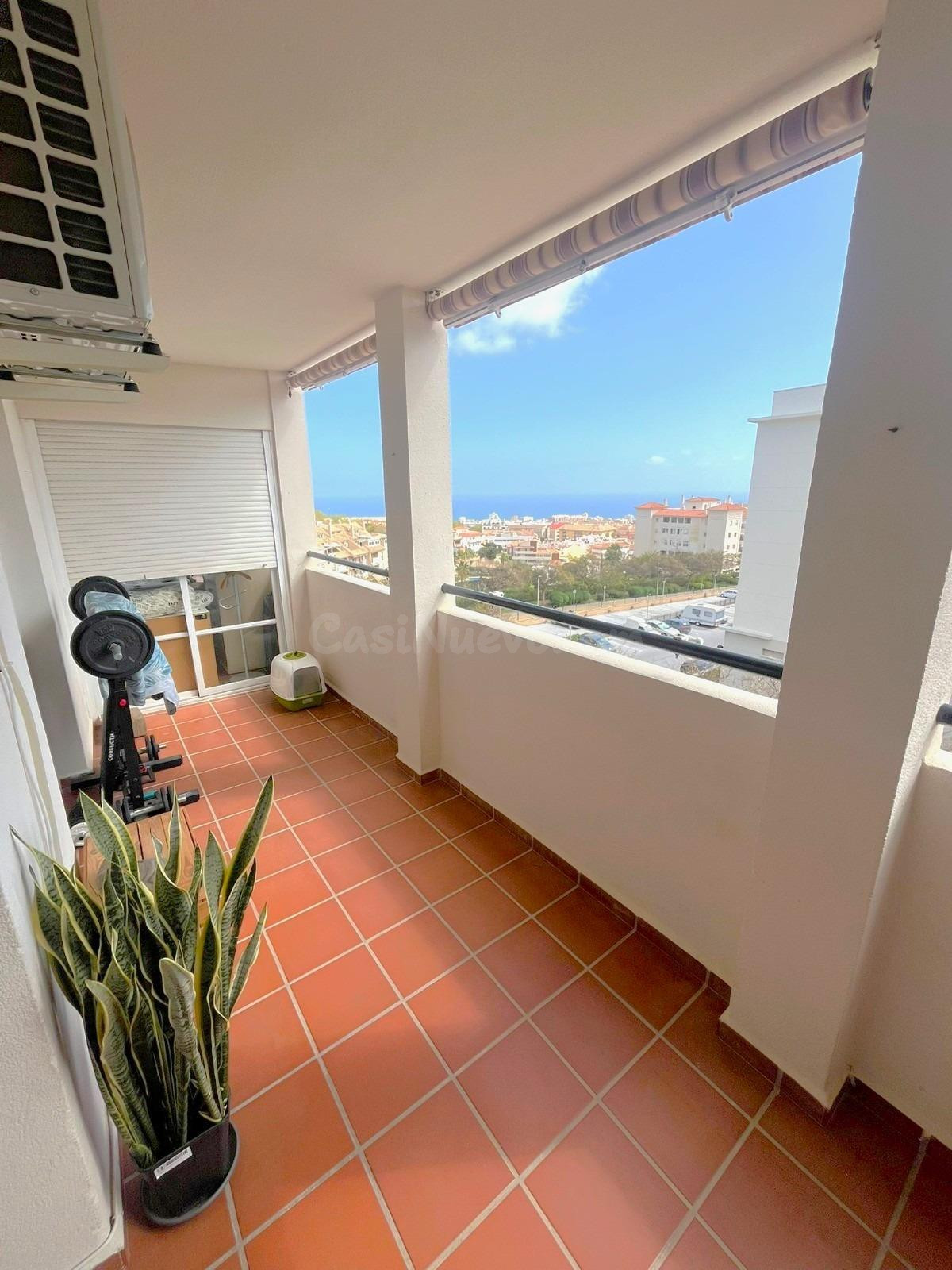 PISO EN BENALMÁDENA CON VISTAS AL MAR