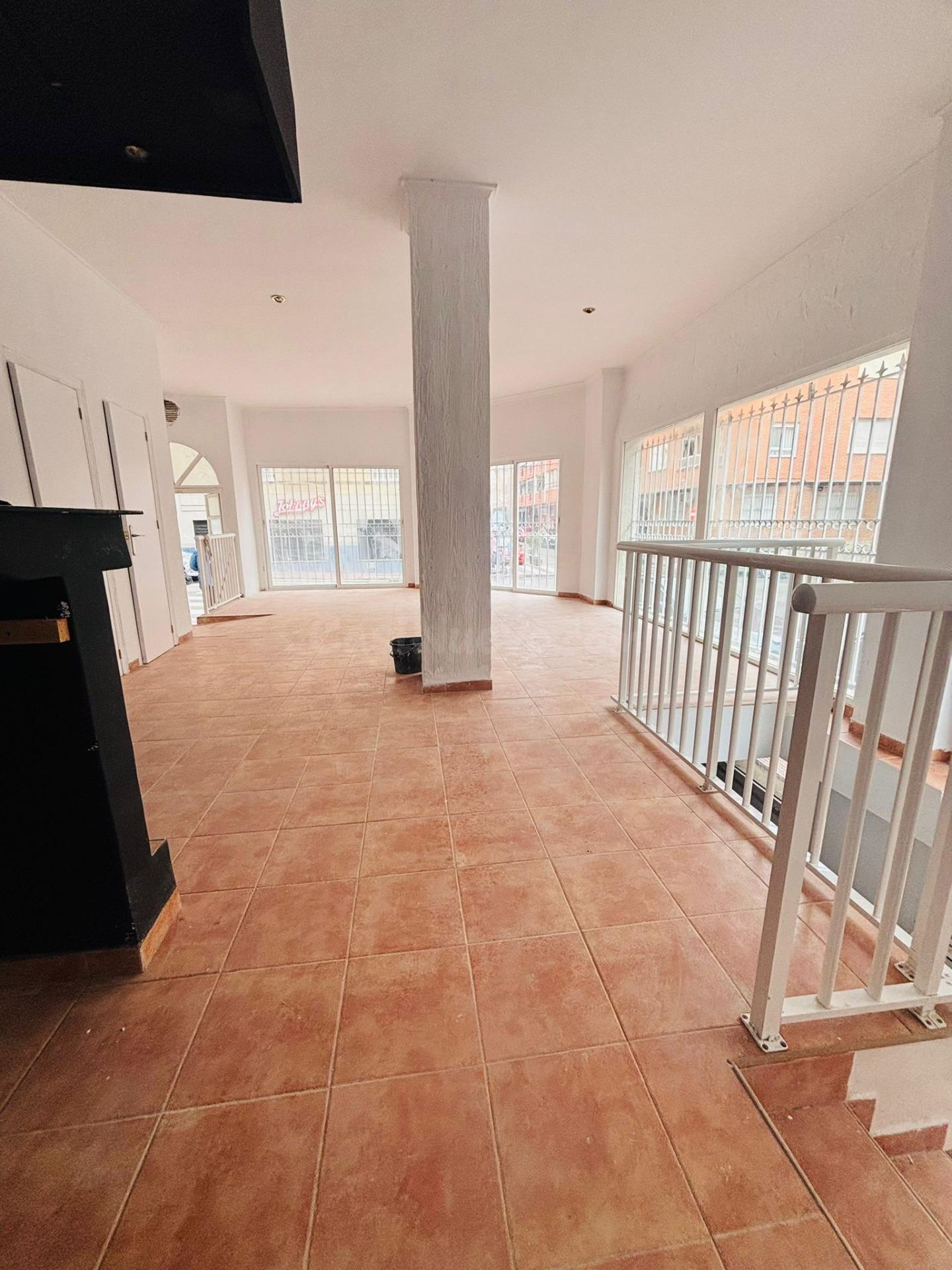Local comercial en venta en Torrevieja – Zona Playa del Cura