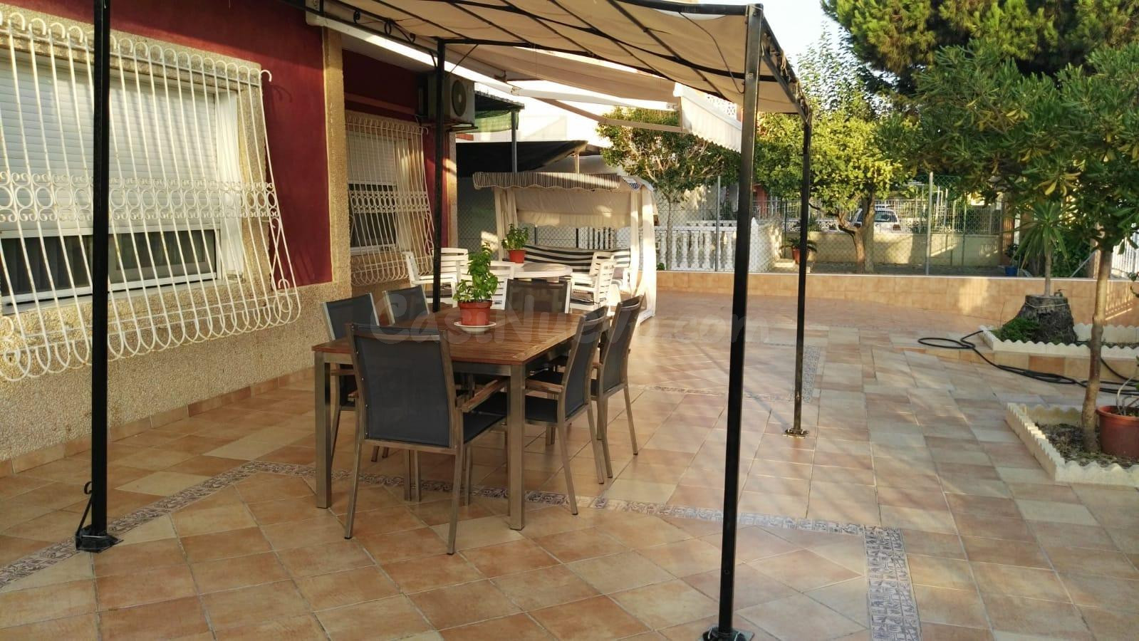 Casa en planta baja a solo 50 metros de la playa de Punta Calera