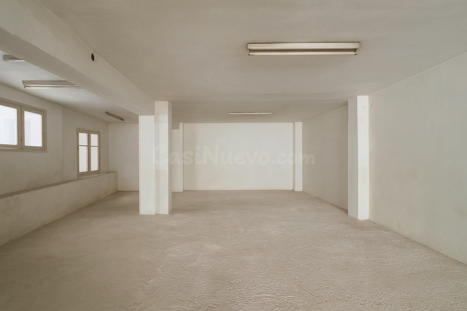Entresuelo comercial susceptible a vivienda en Elche