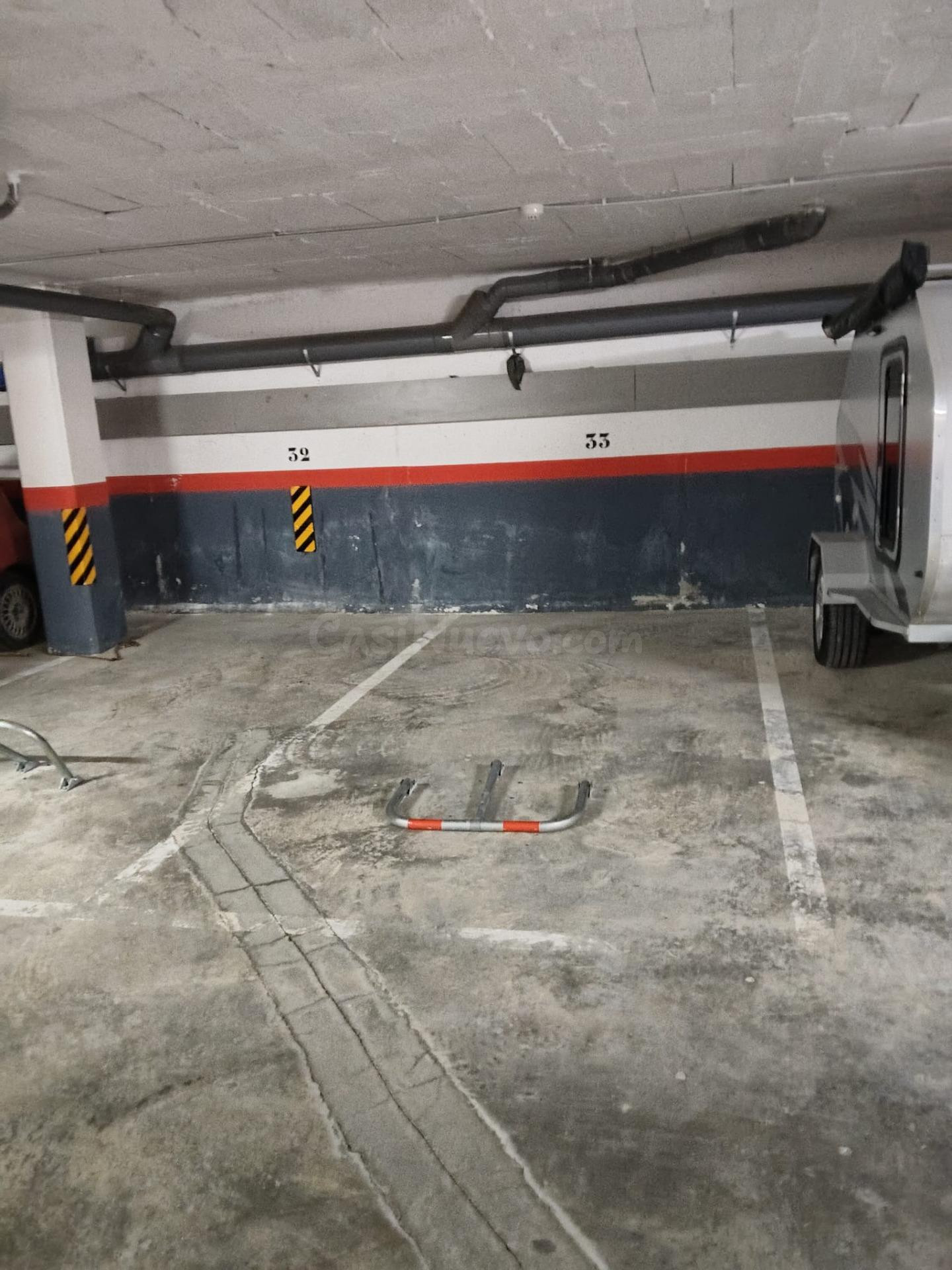 Plaza de parking en Santa Margarita – Cerrado, vigilado y con puerta automática