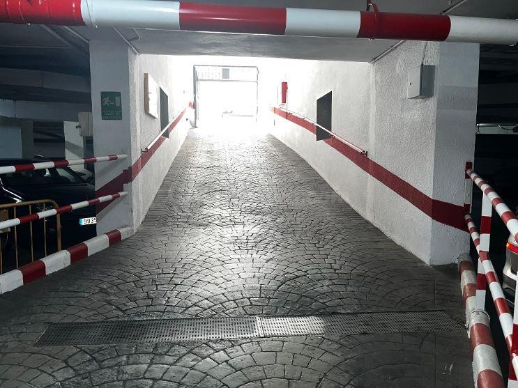 D. AMPLIA PLAZA DE GARAJE JUNTO AV ALMOGÁVARES!!!