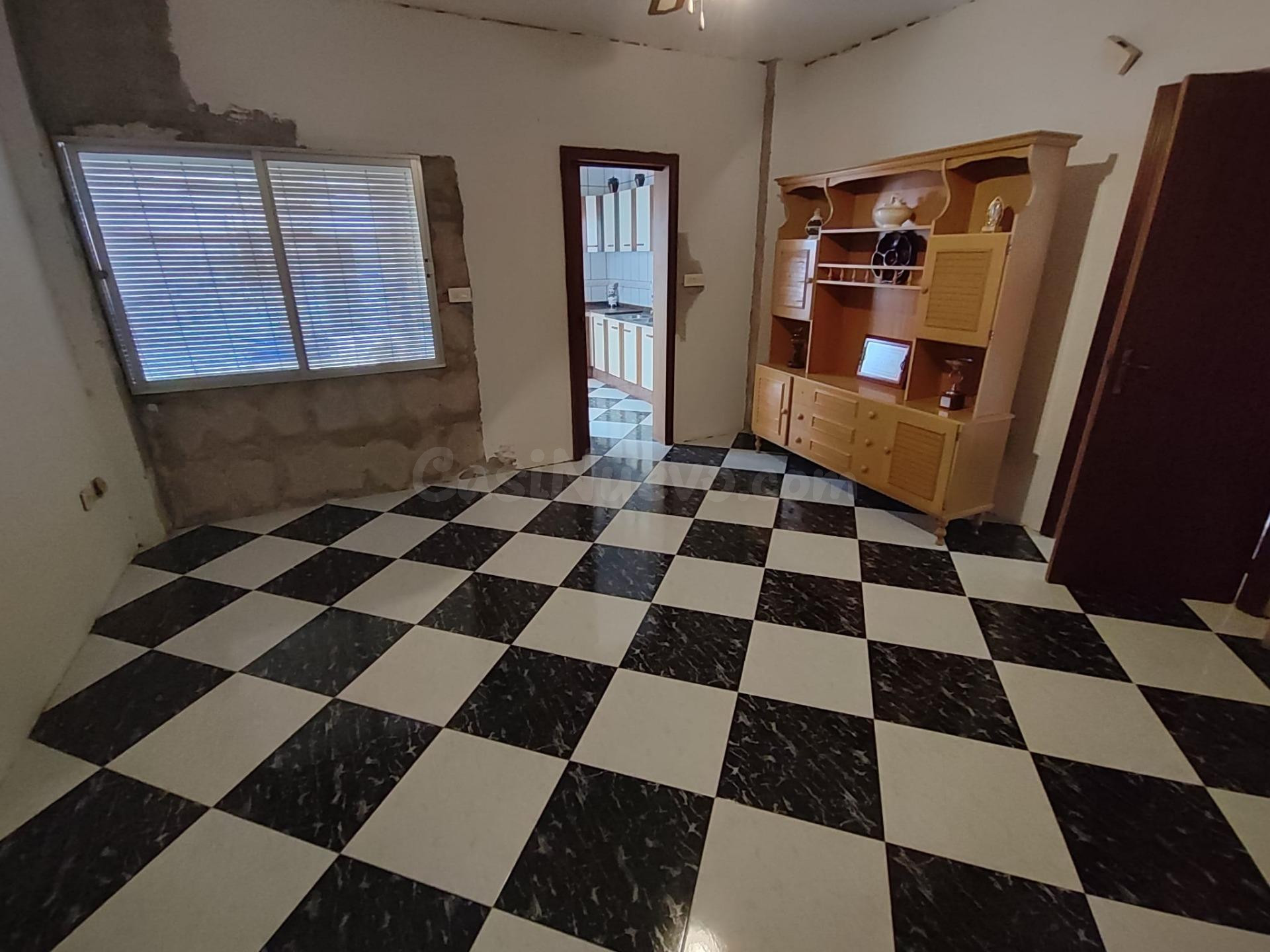 Amplia casa en venta en Los Montesinos