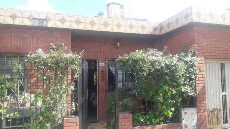 Casa en Hurlinghan / Buenos Aires / Argentina