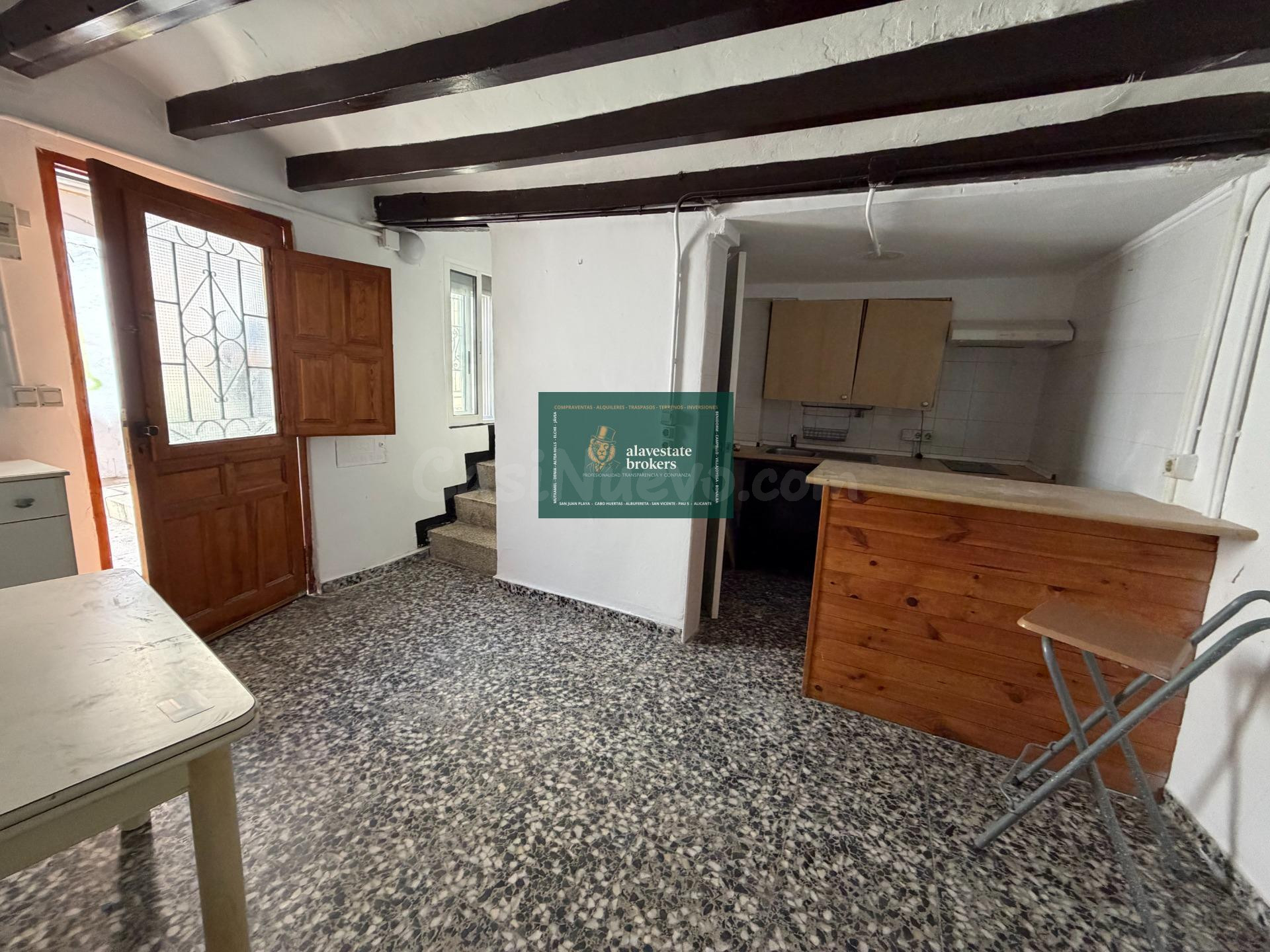 EDIFICIO CON TERRENO EN EL CASCO ANTIGUO