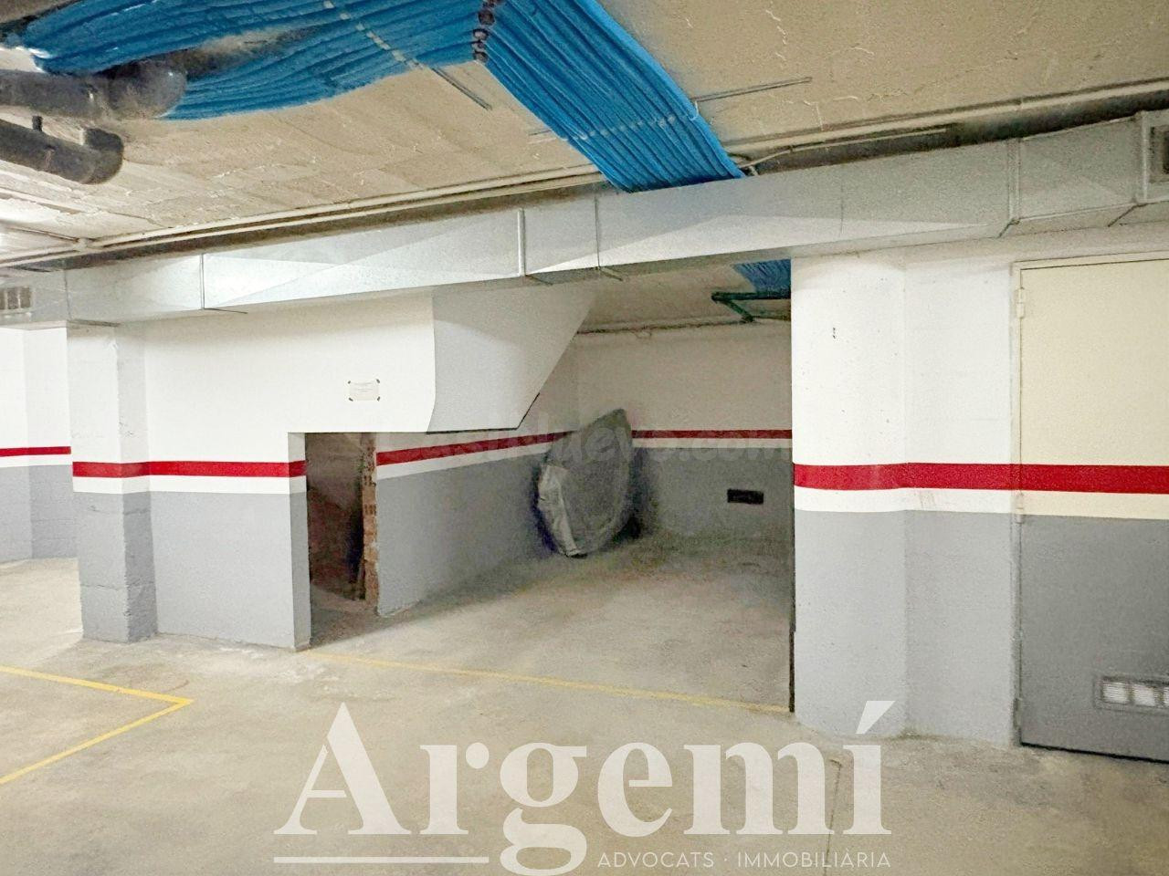 Plaza de parking en Palau-solità i plegamans