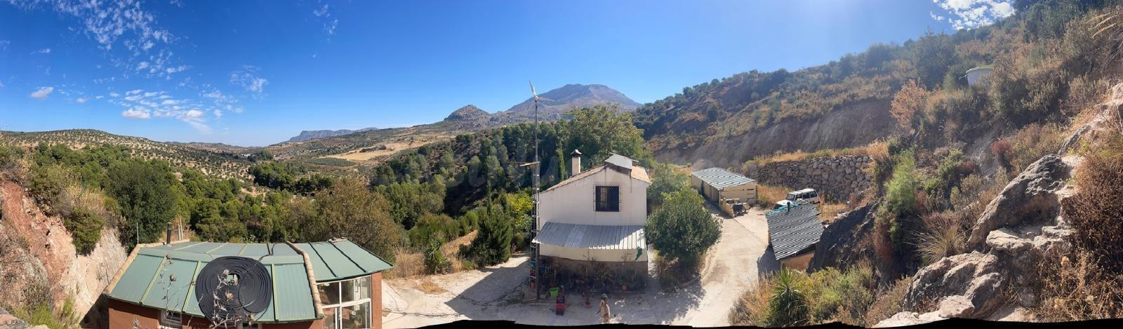 FINCA AUTOSUFICIENTE SIERRA DE LAS NIEVES