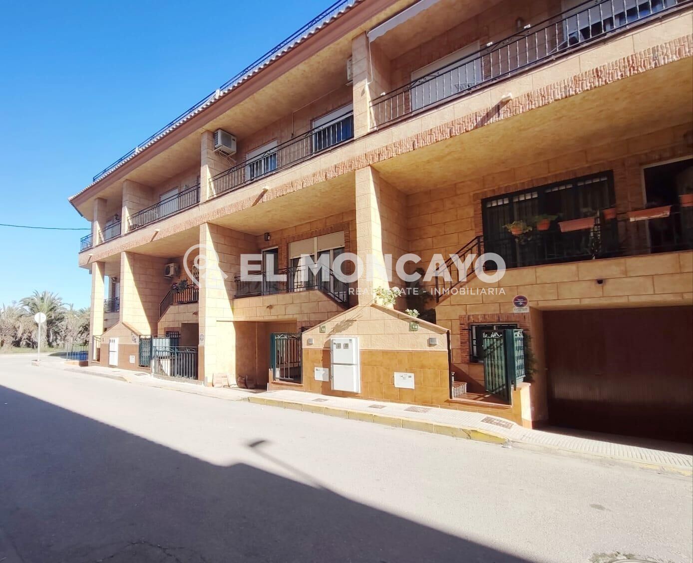 Fantástica vivienda adosada con solárium privado en Catral, Alicante, Costa Blanca