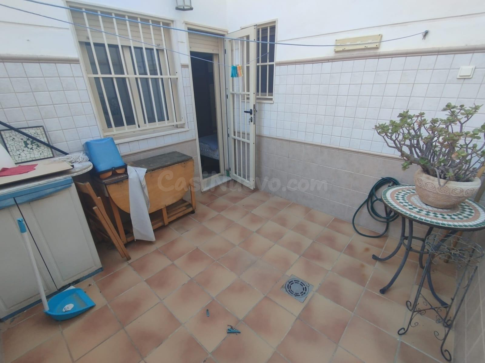 Amplio apartamento de 3 dormitorios en el centro de Guardamar del Segura