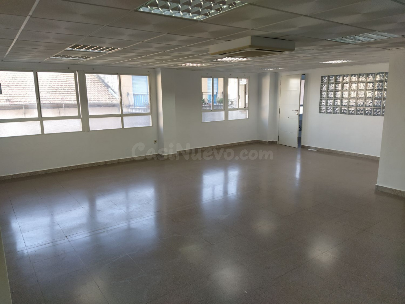 Local comercial 111m² en alquiler - TORRELLANO