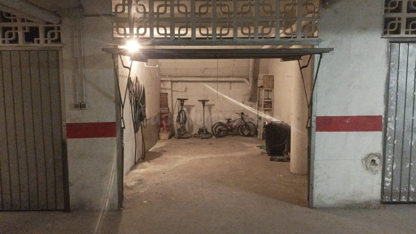 Garaje 19m² en venta - Centro