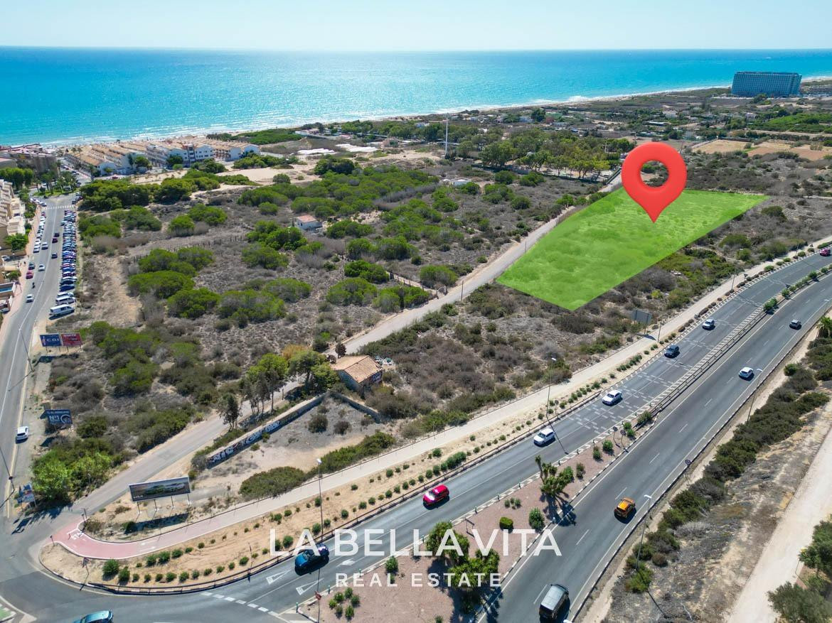Parcela en venta - entrada