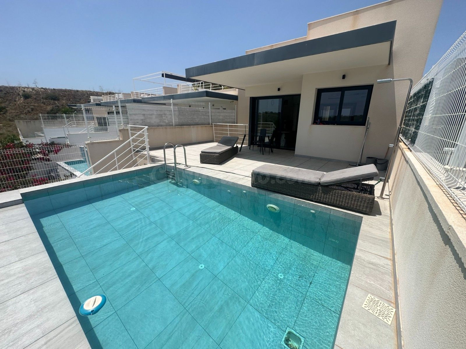 Villa 5 habitaciones 236m² en venta - Pueblo 9