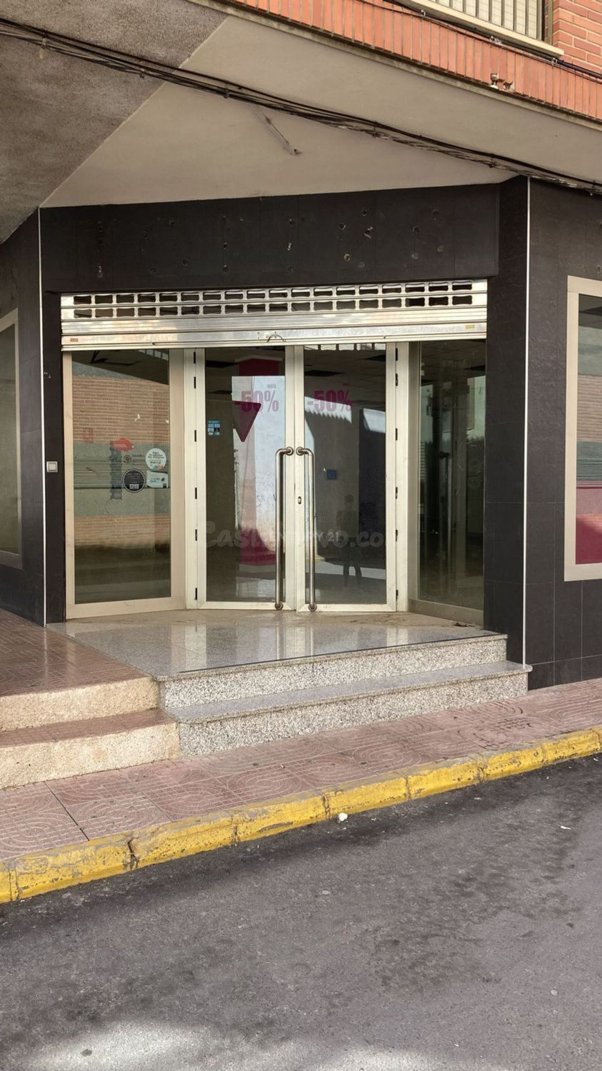 Local comercial 648m² en venta - Las Lomas-Las Yucas
