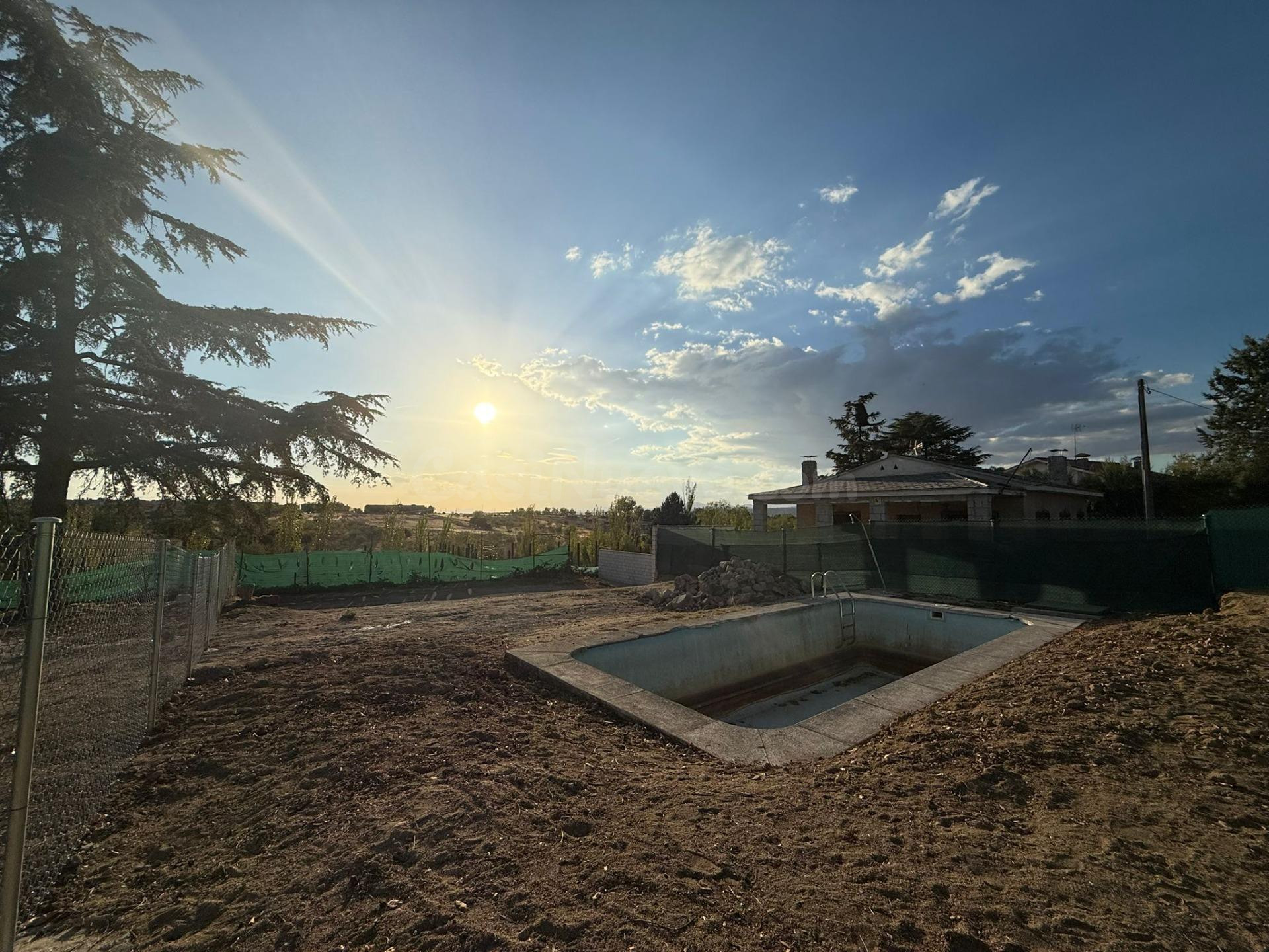 Terreno urbano 856m² en venta - Villanueva de la Cañada