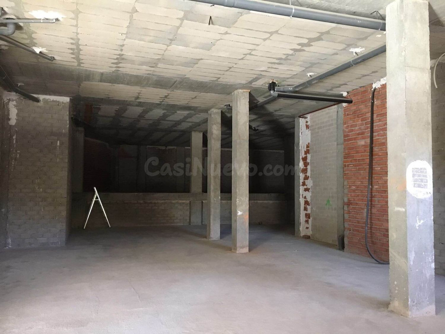 Local comercial 271m² en alquiler - Zuera