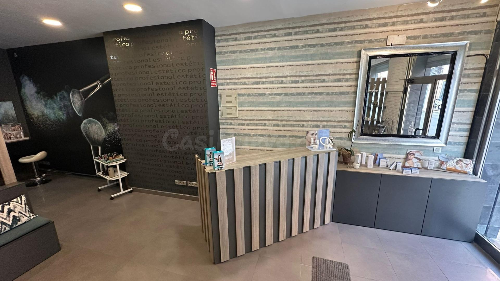 Local comercial 8 habitaciones 103m² en alquiler - San Roque