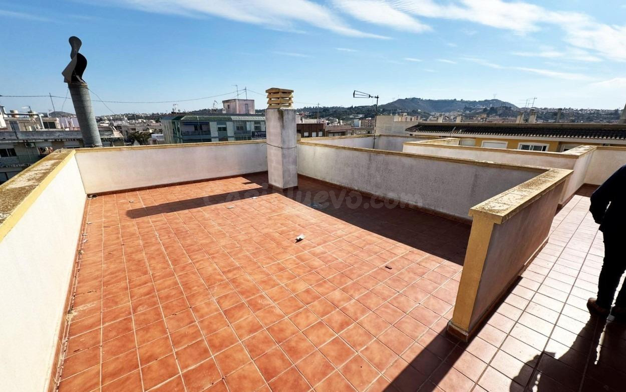 Edificio 4 habitaciones 130m² en venta - Los Palacios