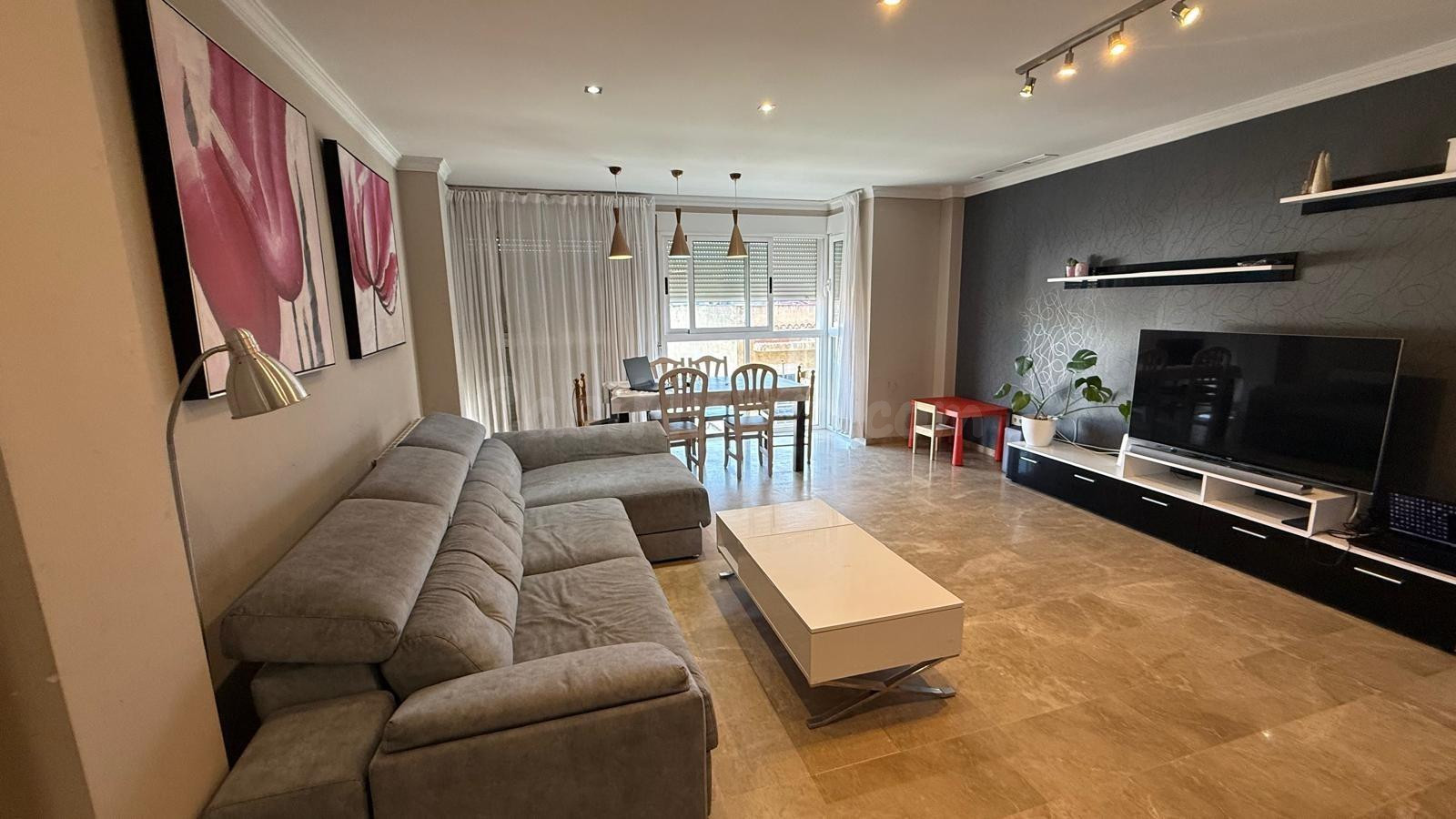 Piso 4 habitaciones 140m² en alquiler - Benimámet
