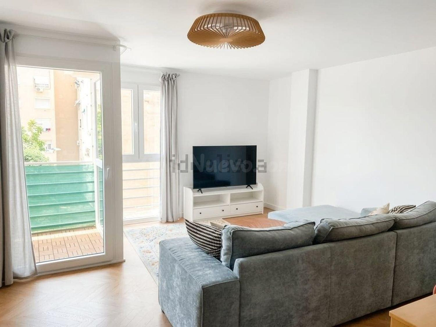 Piso 4 habitaciones 120m² en alquiler - En Corts