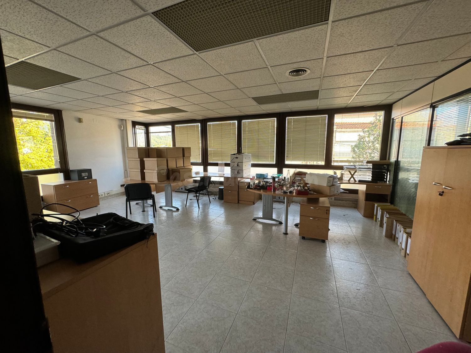 Edificio 1080m² en venta - Millet - foto 5