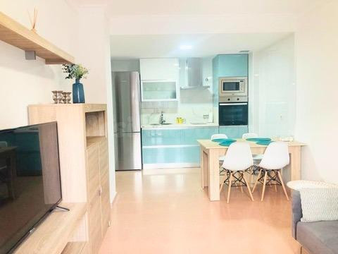 Elegante Apartamento Amueblado de 2 Dormitorios  !