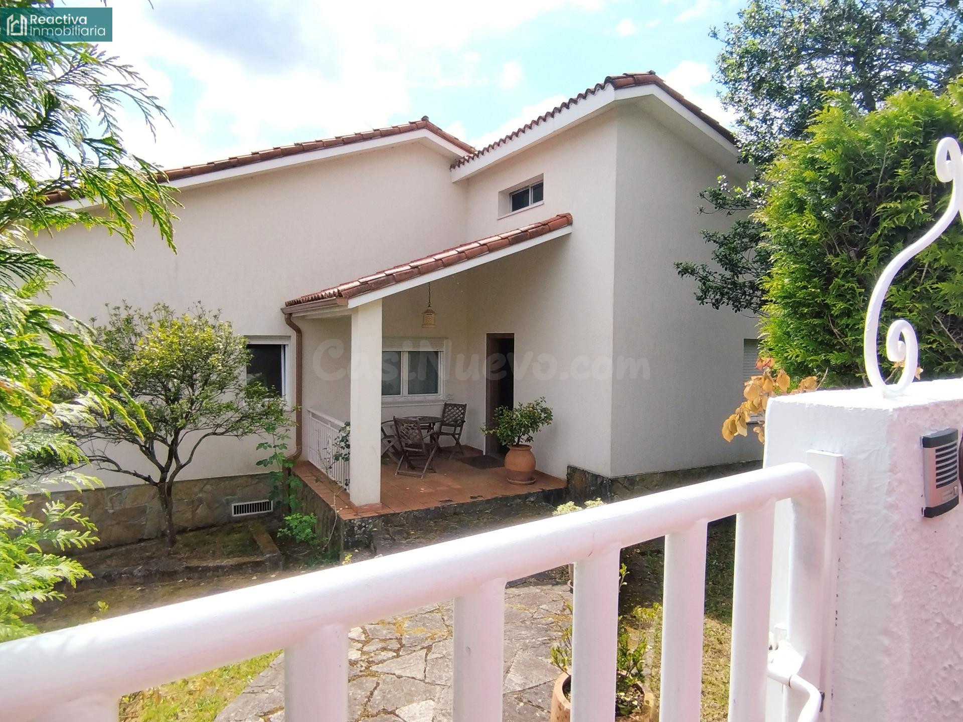 Chalet con finca en urbanización Los Tilos, a 10 minutos de  - foto 3