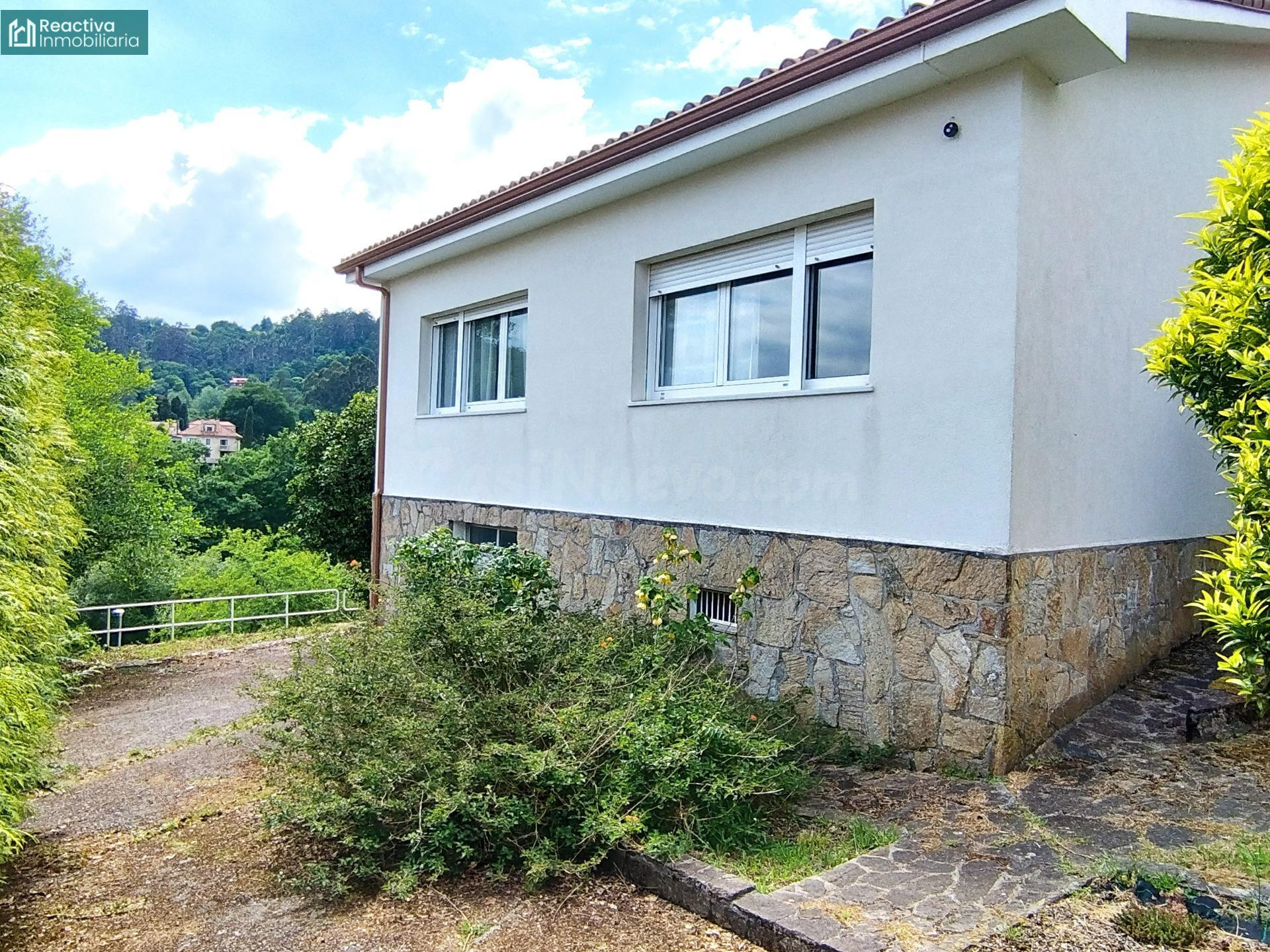 Chalet con finca en urbanización Los Tilos, a 10 minutos de  - foto 5