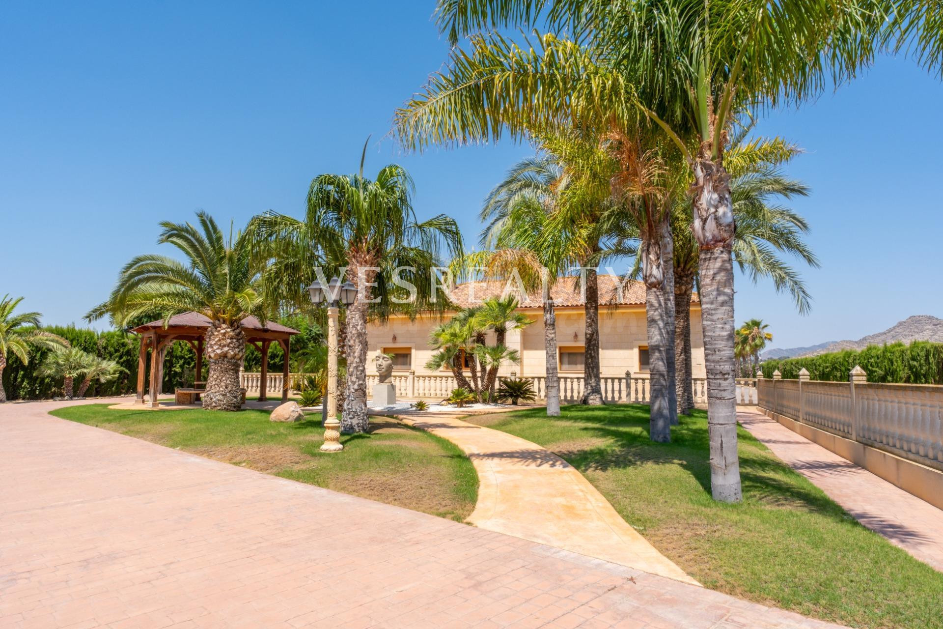 Chalet 5 habitaciones 478m² en venta - Pedanías Este - foto 2