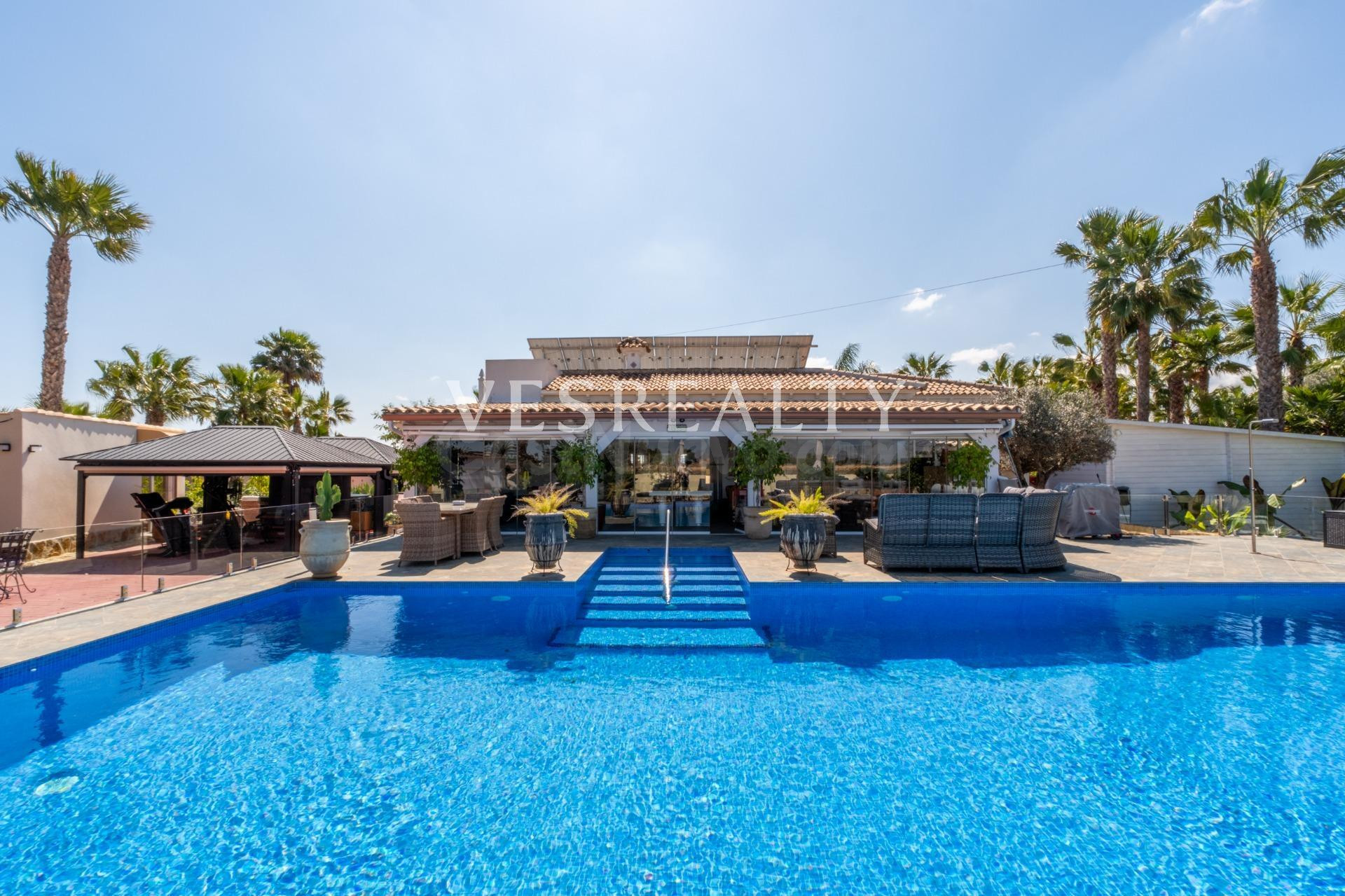Villa de Lujo 4 habitaciones 230m² en venta - Catral - Campo