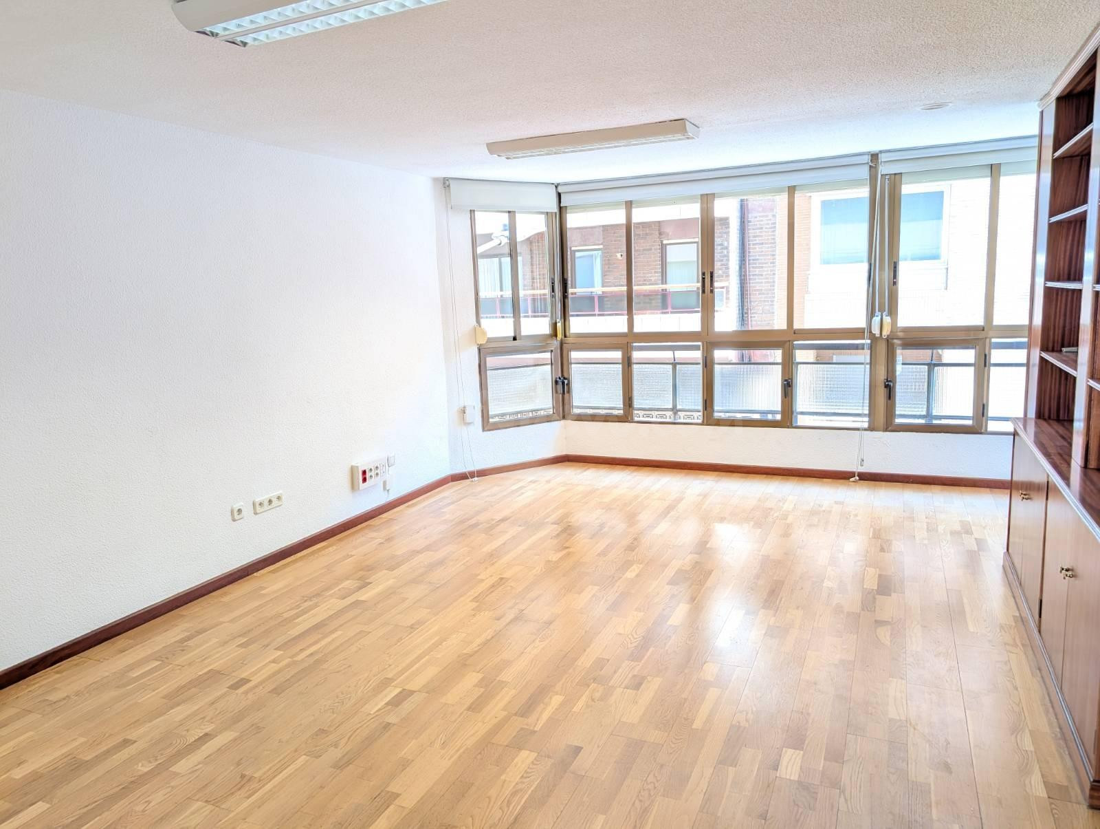 Oficina 114m² en alquiler - Ensanche-Diputación