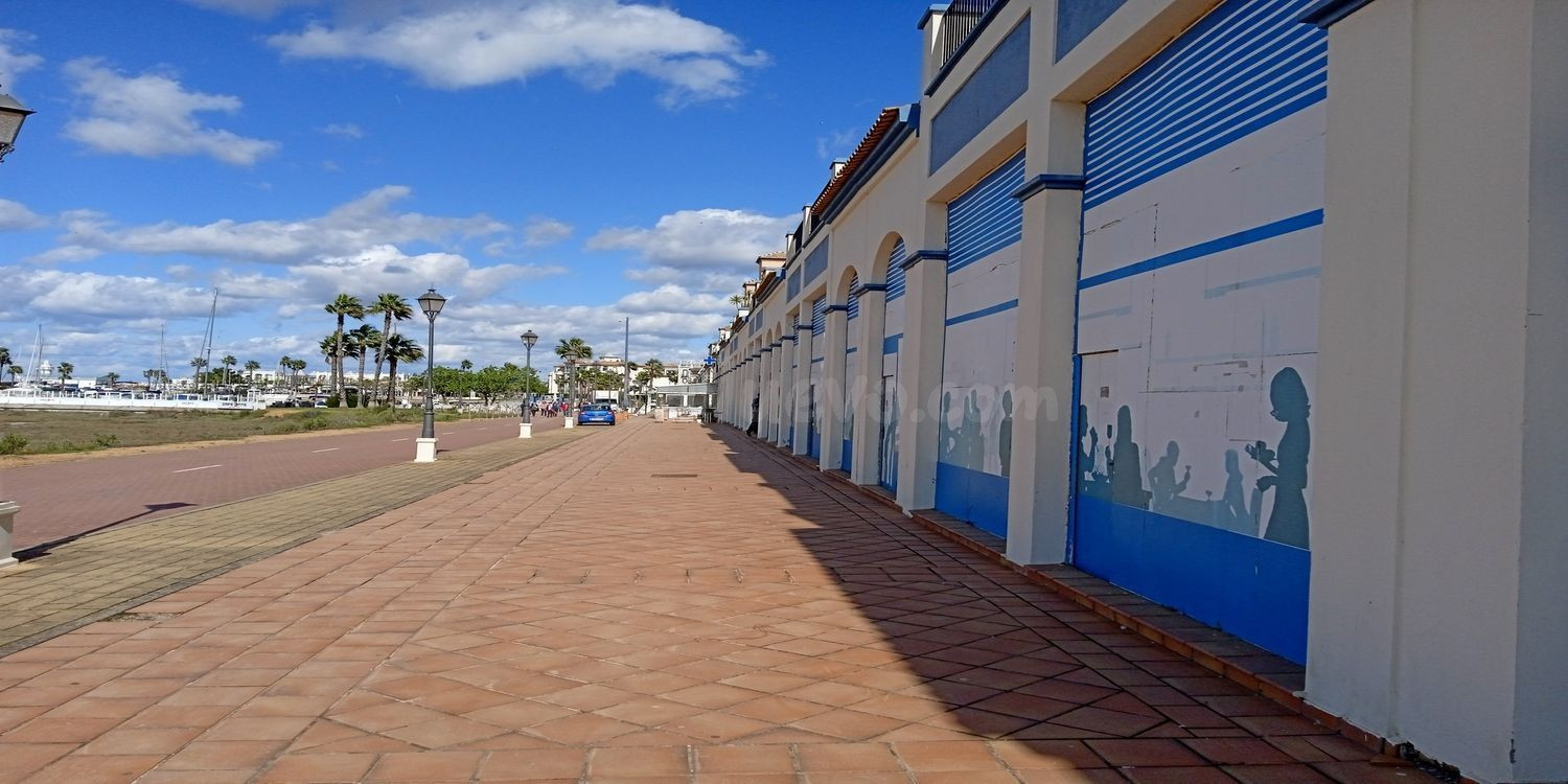 Local comercial 143m² en venta - Punta del Moral