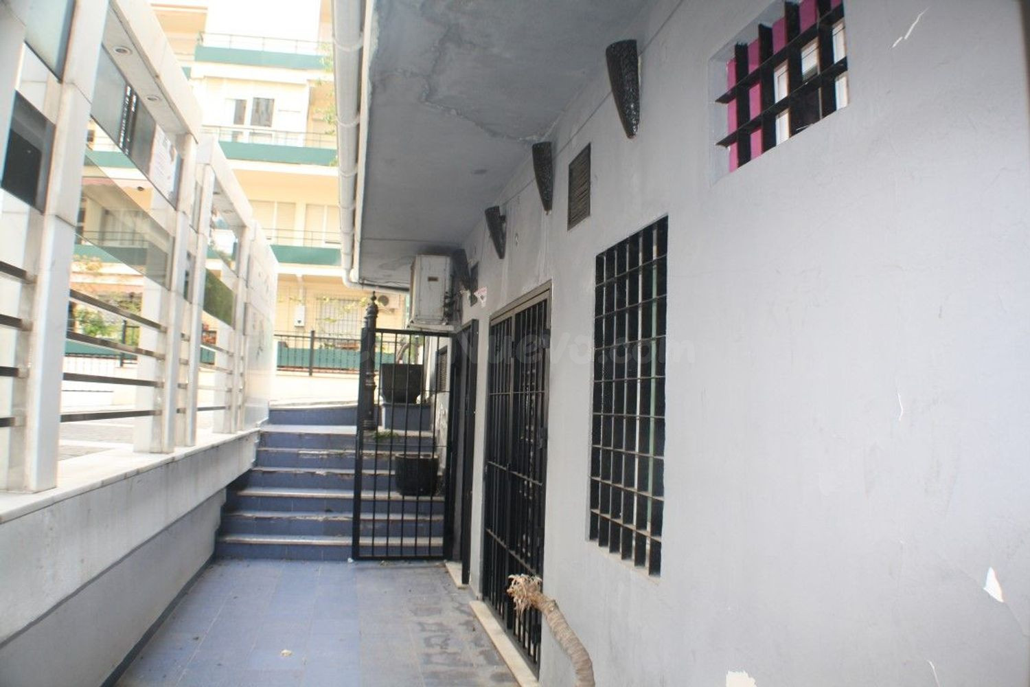 Local comercial 83m² en venta - Marbella Pueblo