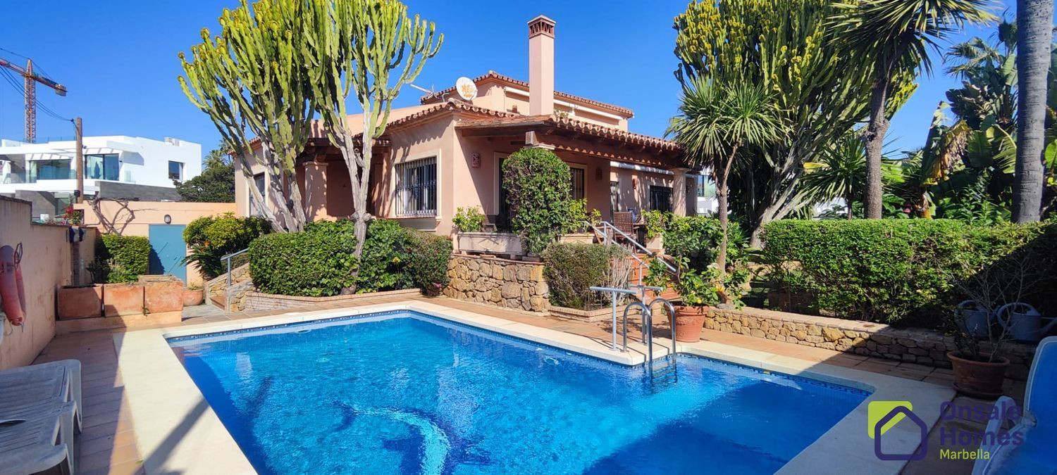 Chalet 6 habitaciones 353m² en venta - Artola Alta