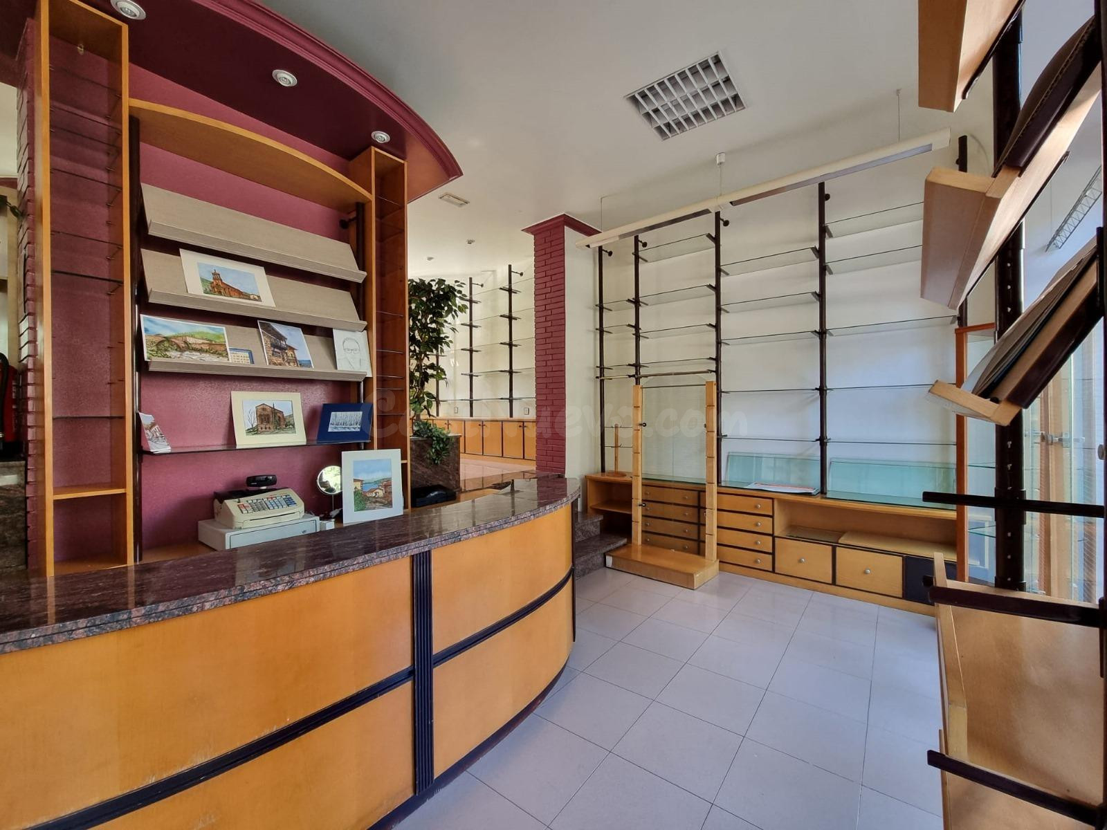 Local comercial 53m² en venta - Mieres del Camino - foto 5