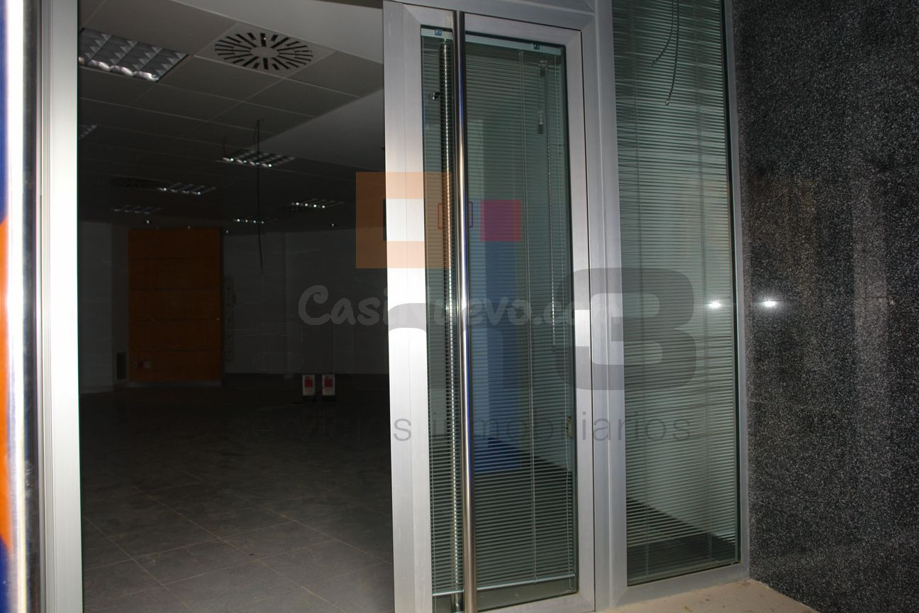 Local comercial 120m² en alquiler - Vera playa - foto 3